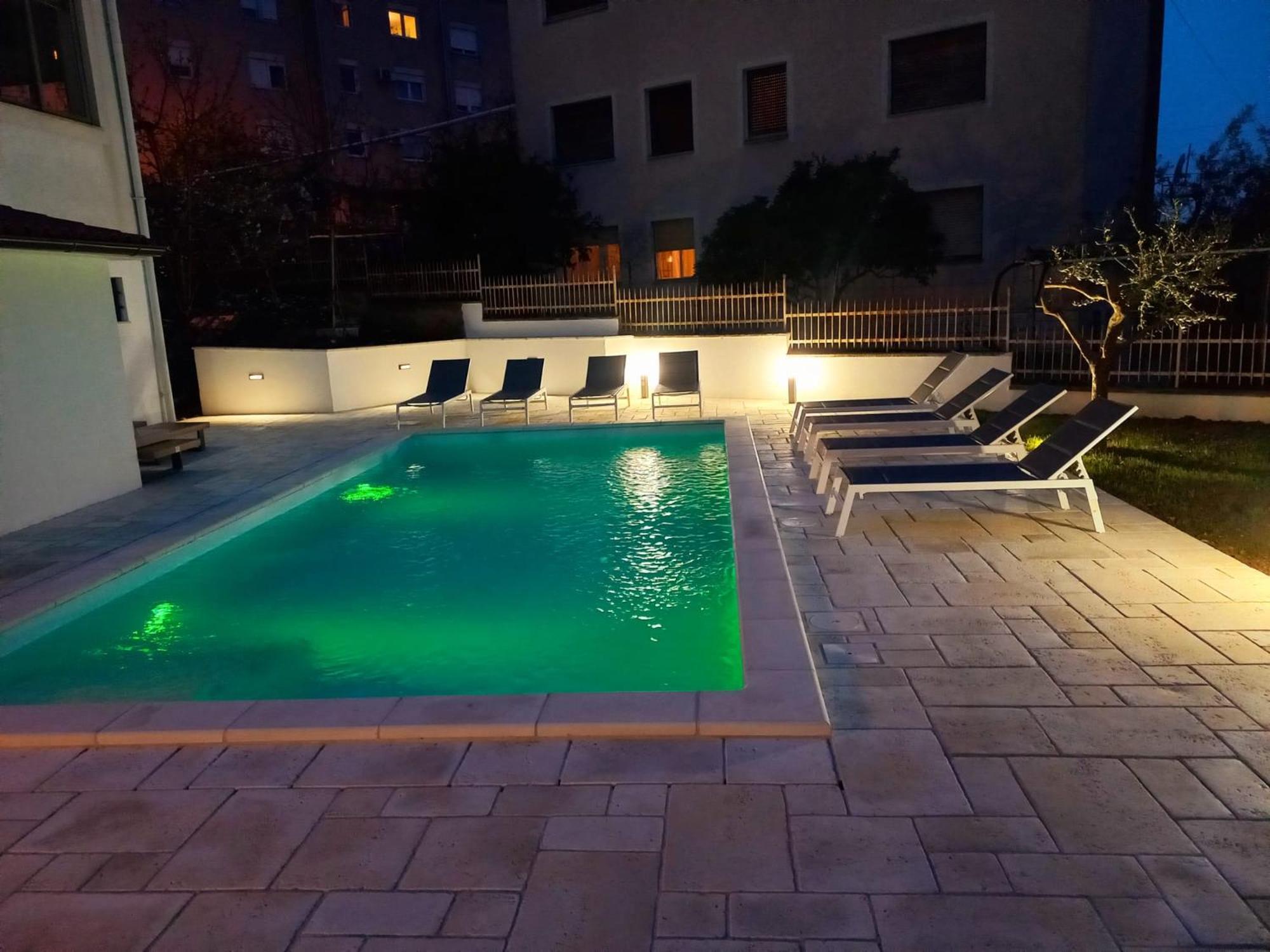 Big Swimming Pool Apartment Monvidal Pula Dış mekan fotoğraf