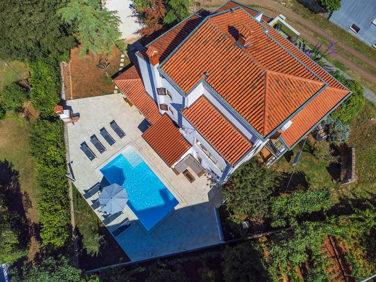 Big Swimming Pool Apartment Monvidal Pula Dış mekan fotoğraf