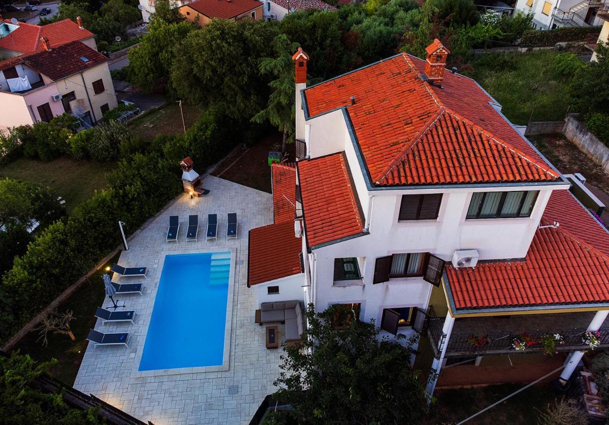 Big Swimming Pool Apartment Monvidal Pula Dış mekan fotoğraf