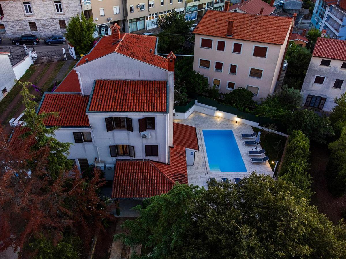 Big Swimming Pool Apartment Monvidal Pula Dış mekan fotoğraf