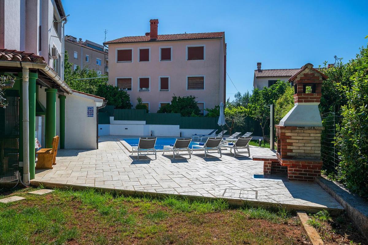 Big Swimming Pool Apartment Monvidal Pula Dış mekan fotoğraf