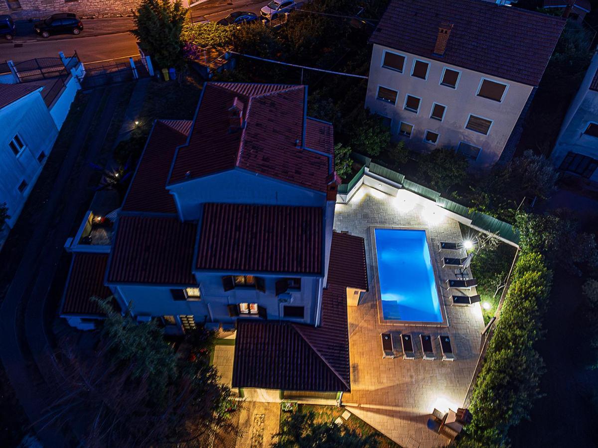 Big Swimming Pool Apartment Monvidal Pula Dış mekan fotoğraf