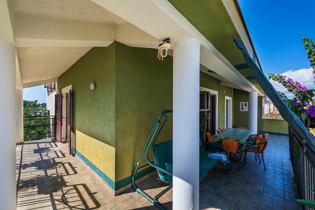 Big Swimming Pool Apartment Monvidal Pula Dış mekan fotoğraf