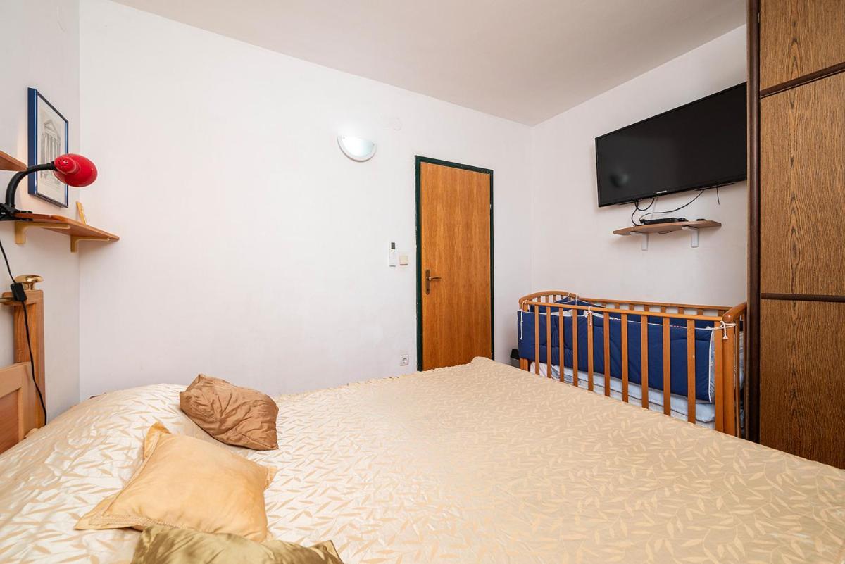 Big Swimming Pool Apartment Monvidal Pula Dış mekan fotoğraf